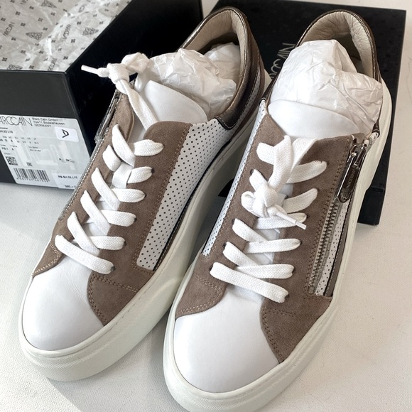 (LGSF) Marc Cain Article Sneaker Suede & Metallic Gold trim, Size 9, New in Box - Picture 2 of 10